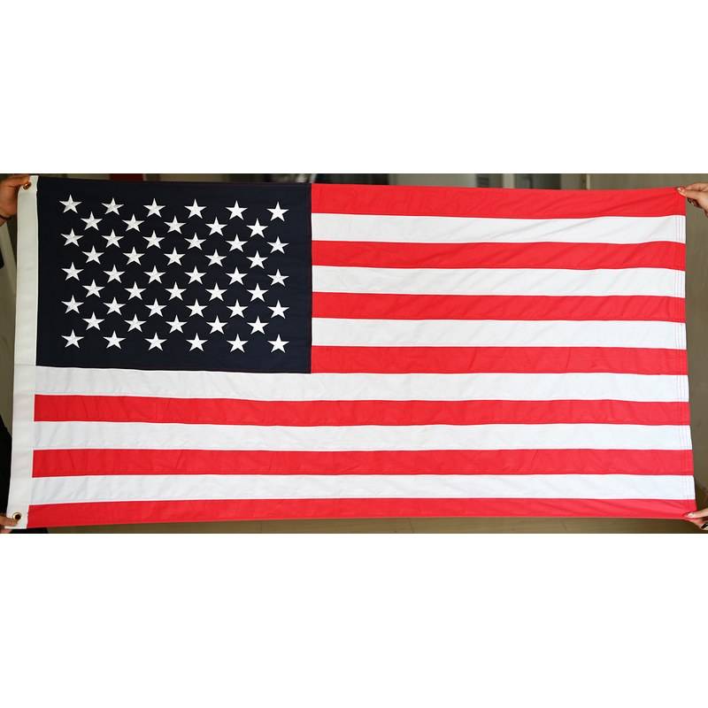 临桂旗帜面料怎么选：涤纶、尼龙与牛津布的区别